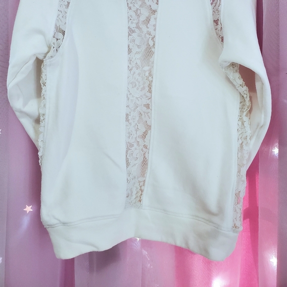 Sweater - Picture 4 of 4